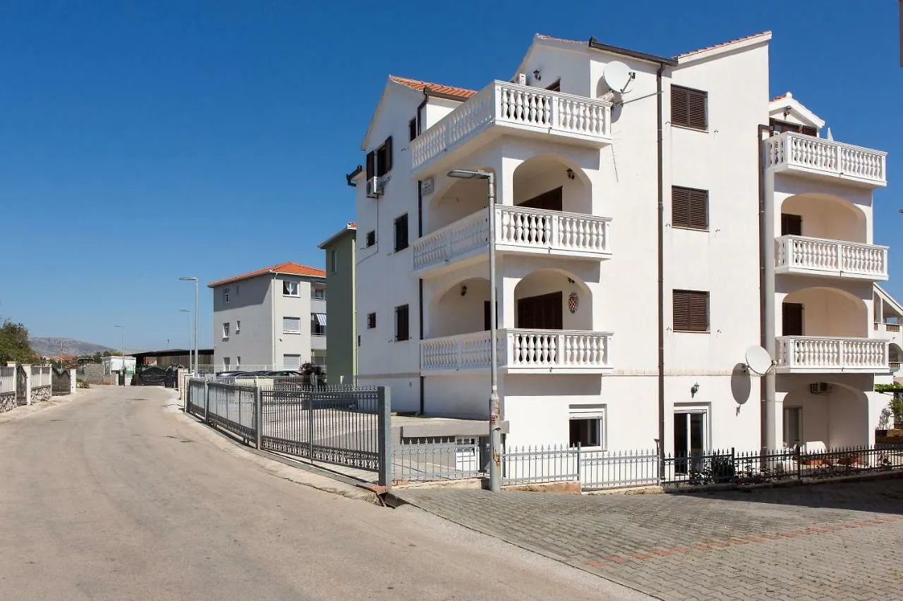 Villa Levanda Trogir Apartment